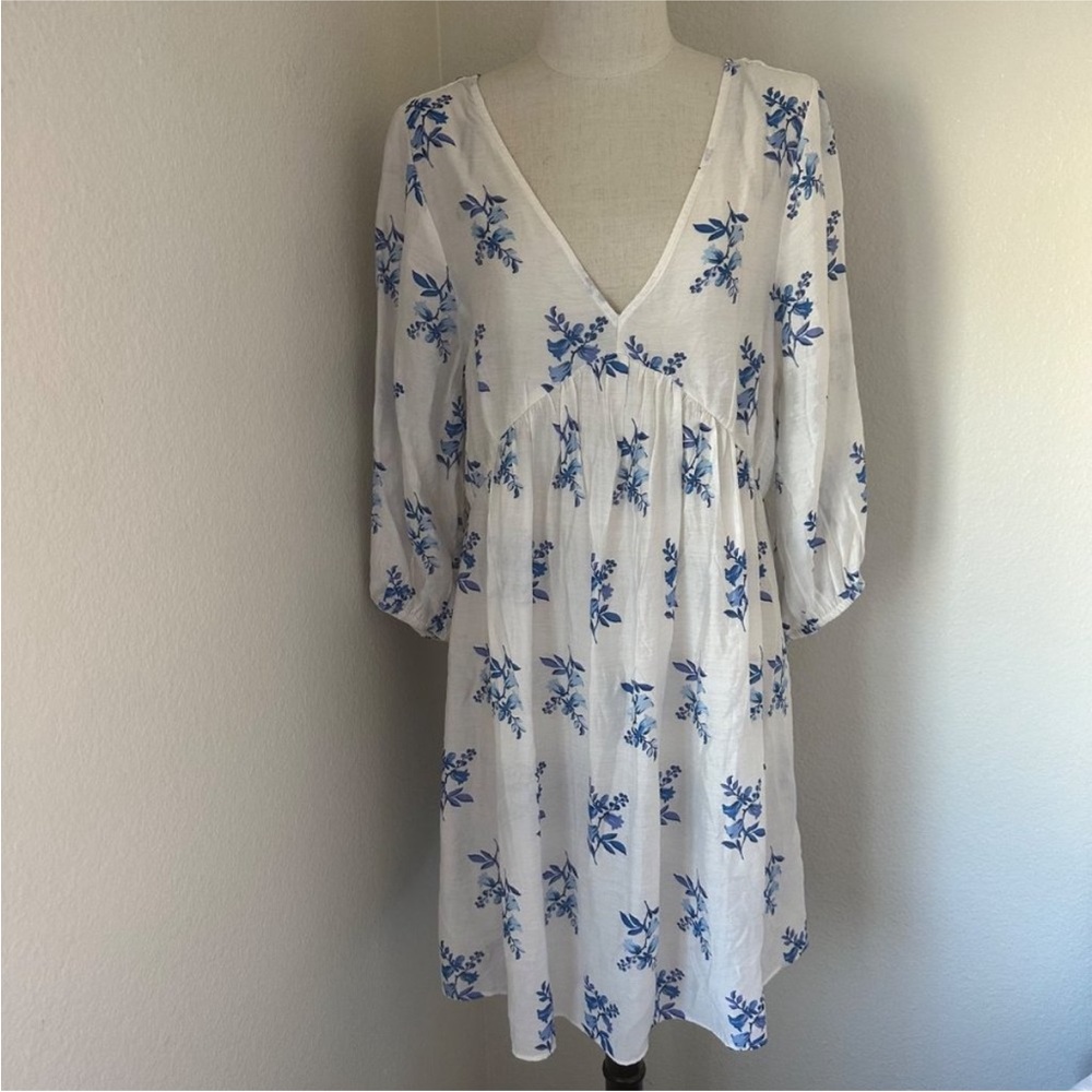 NWT H&M Pullover Dress V Neck Lightweight  White Blue Floral Print Sz S - Picture 2 of 7